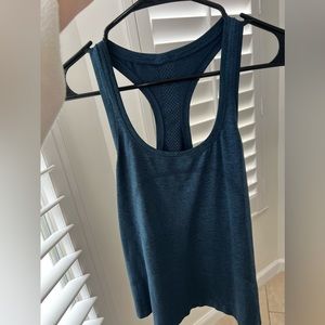 Swiftly tech racer back tank top size 8 navy blue